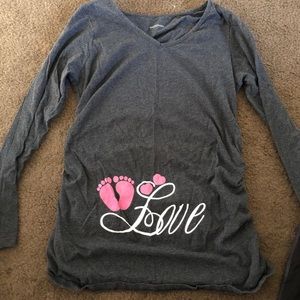 Long sleeve maternity shirt